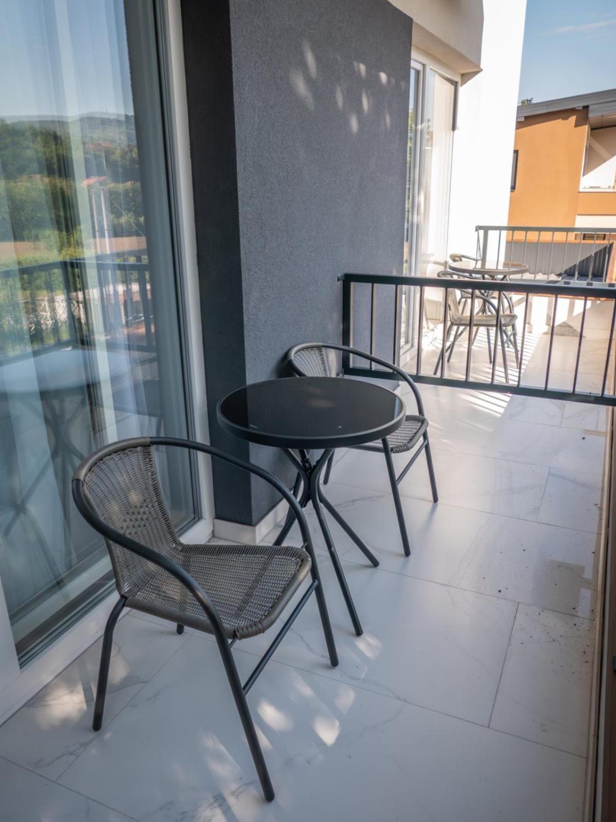 Sunny Corner Apartments Visoko Exterior foto